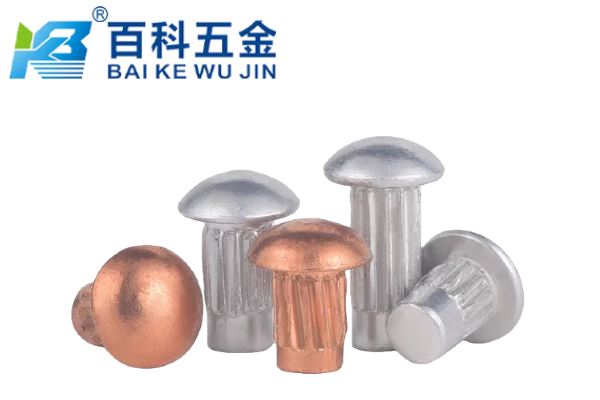 标牌铆钉脱落是铆钉太短还是基材太软？百科五金详解